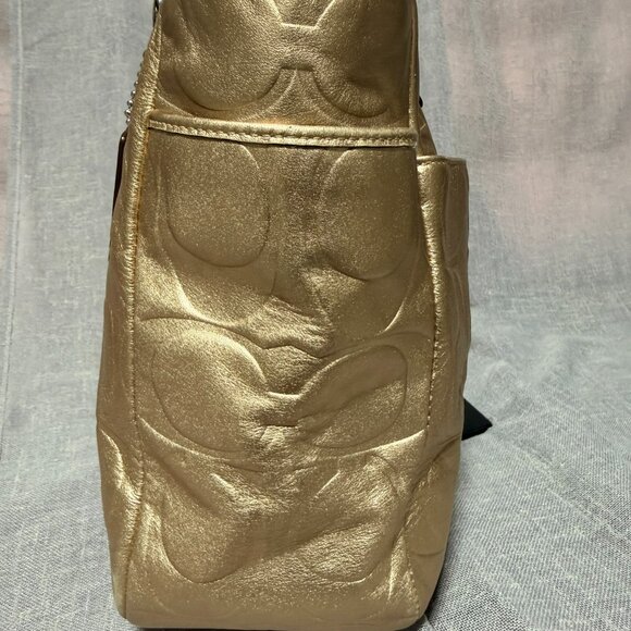 Coach Gold Tote Bag with Silk Lavender Interior โจ๐ - Picture 5 of 16